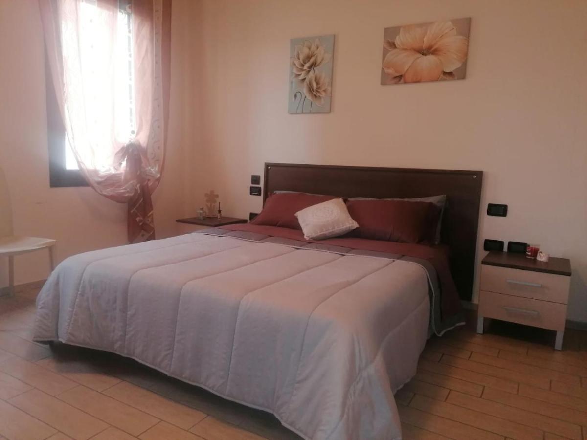Bed and Breakfast Alloggio Da Virginia à Taglio di Po Extérieur photo